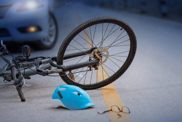 Have you been hit on your bike or while crossing the street? You’ll need help from a personal injury lawyer? – Law Office of Steven H. Henderson and Jill Stern-Henderson